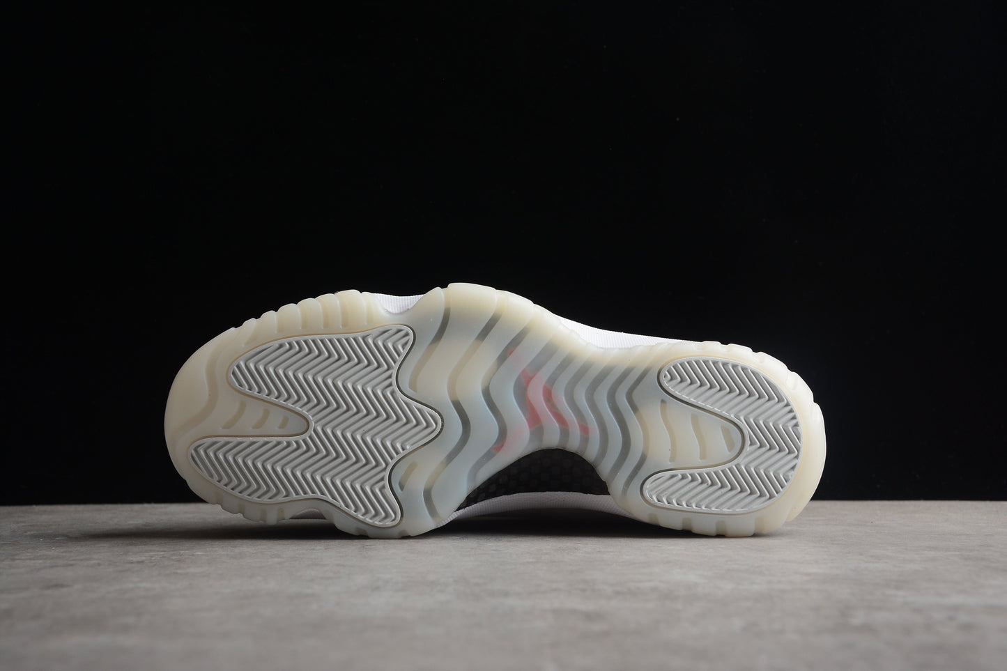 AJ 11 Platinum Tint