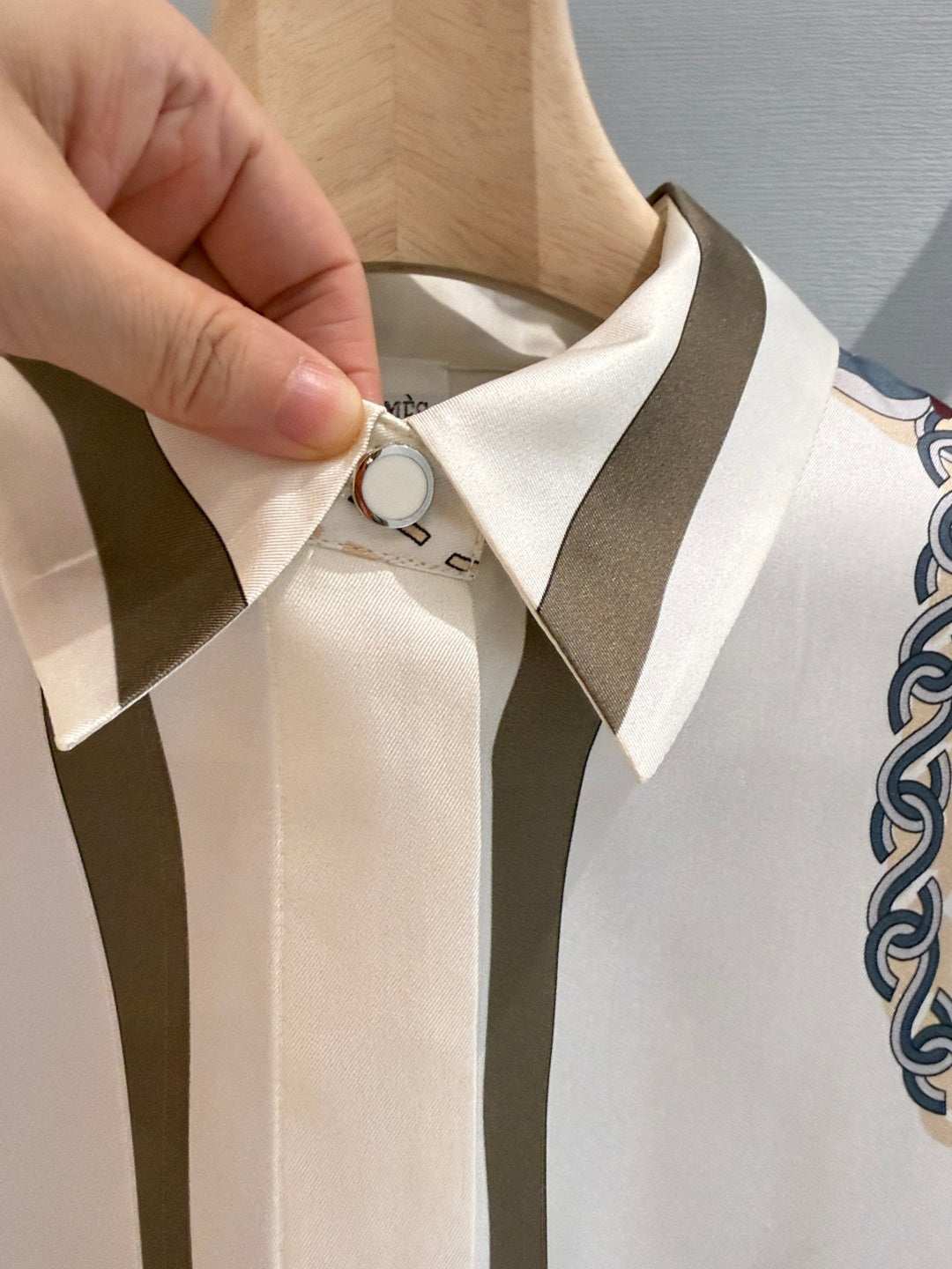 HM L'Enseigne du Sellier Print Shirt Cream Silk 650624
