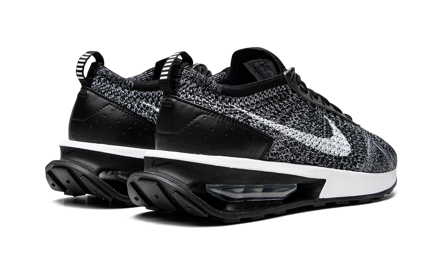 Air Max Flyknit Racer "Oreo" DJ6106 001