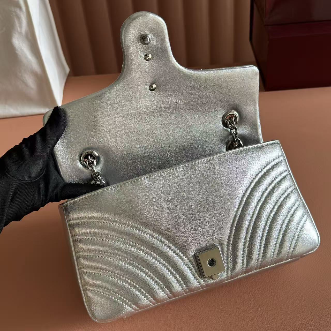 GG Marmont Small Shoulder Bag Metallic Silver Leather