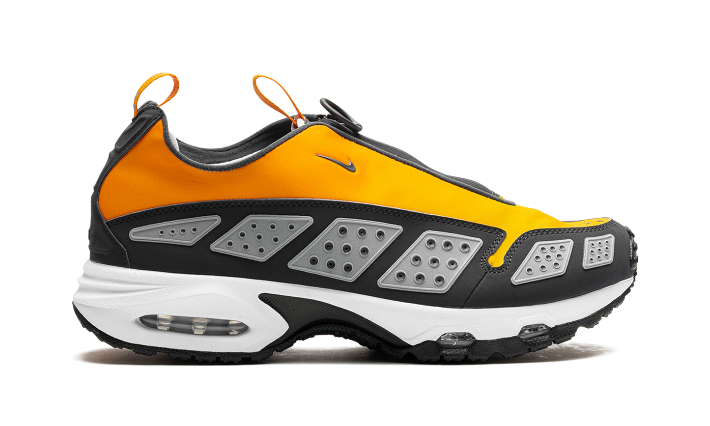 Air Max Sunder WMNS "Canyon Gold Deep Ocean" HJ8080 700