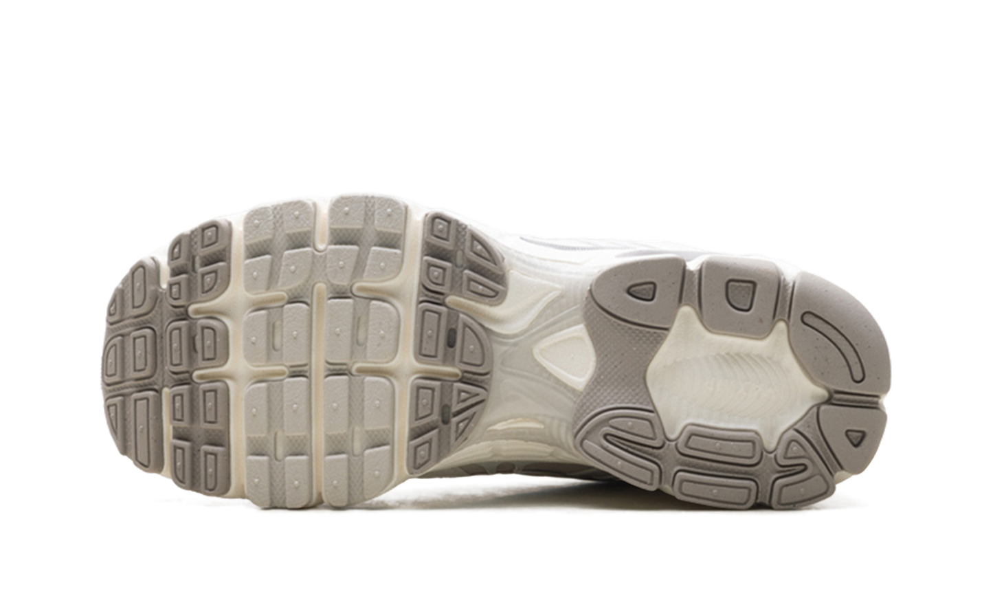 Air Max Moto 2K WMNS "Phantom" IQ0272 030