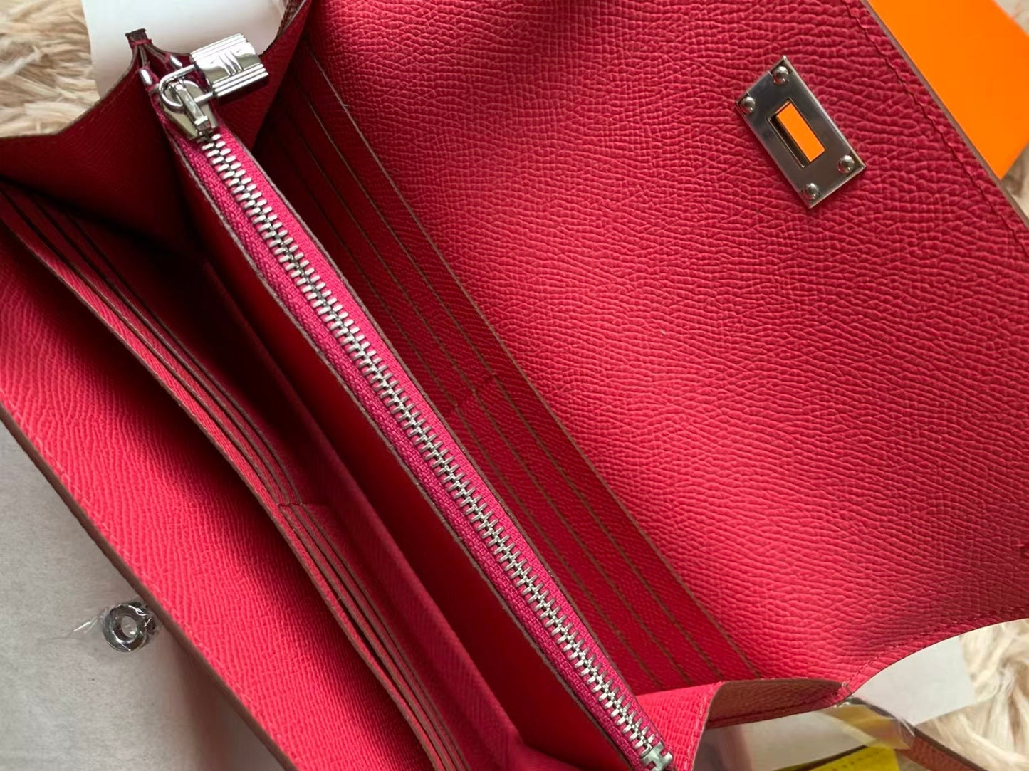 kelly to go wallet 20.5 pinkish-red epsom silver hardware