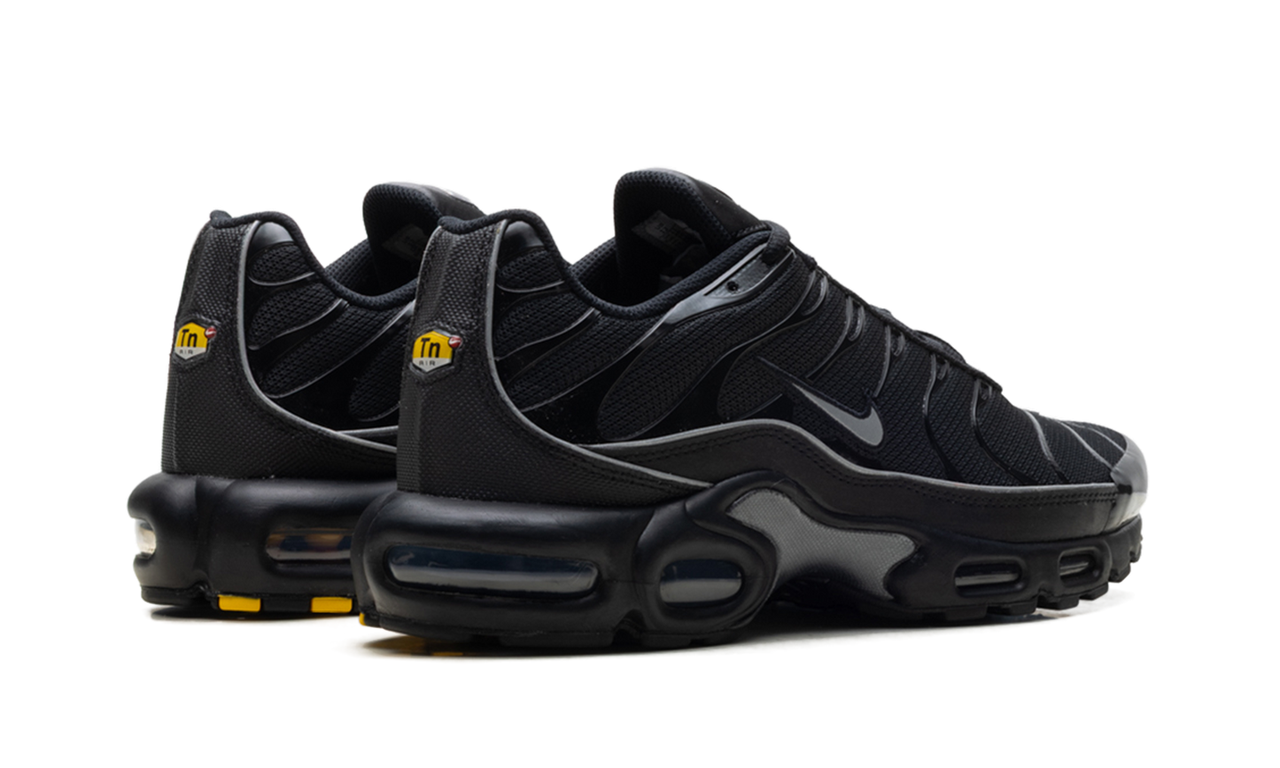 Air Max Plus OG "Black Reflective" HV8066 002