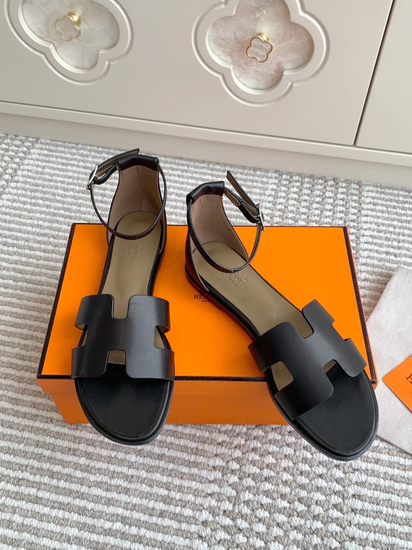 HM Sandal Cowhide 858995