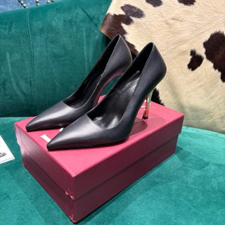 GG Pointed-Toe Slingback Black Leather 741256