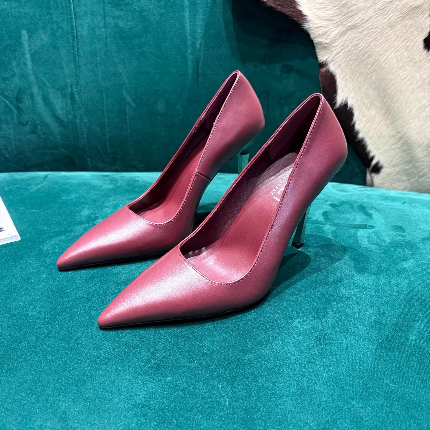 GG Pointed-Toe Slingback Burgundy Leather 741258