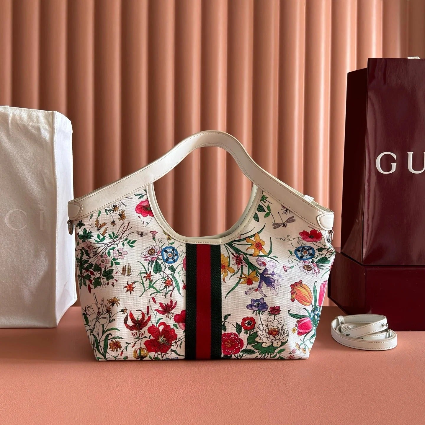 Gucci 2026 Giglio Flora Tote Bag 25cm Leather