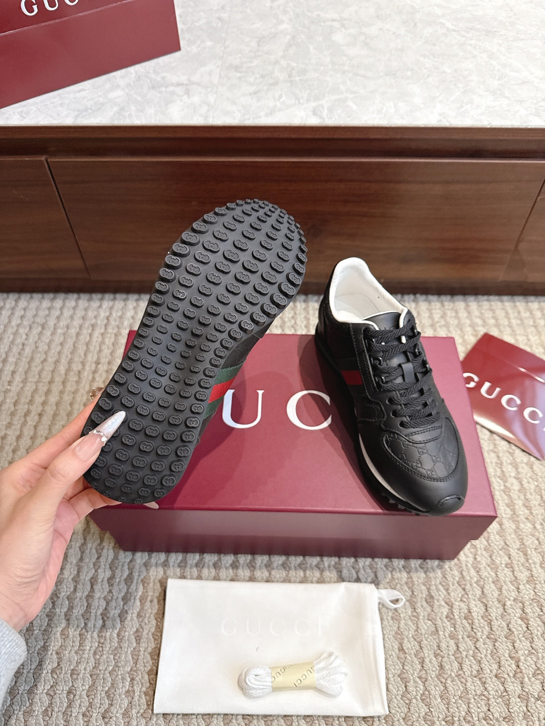 GG Re-Motion Sneakers Black Leather 104410