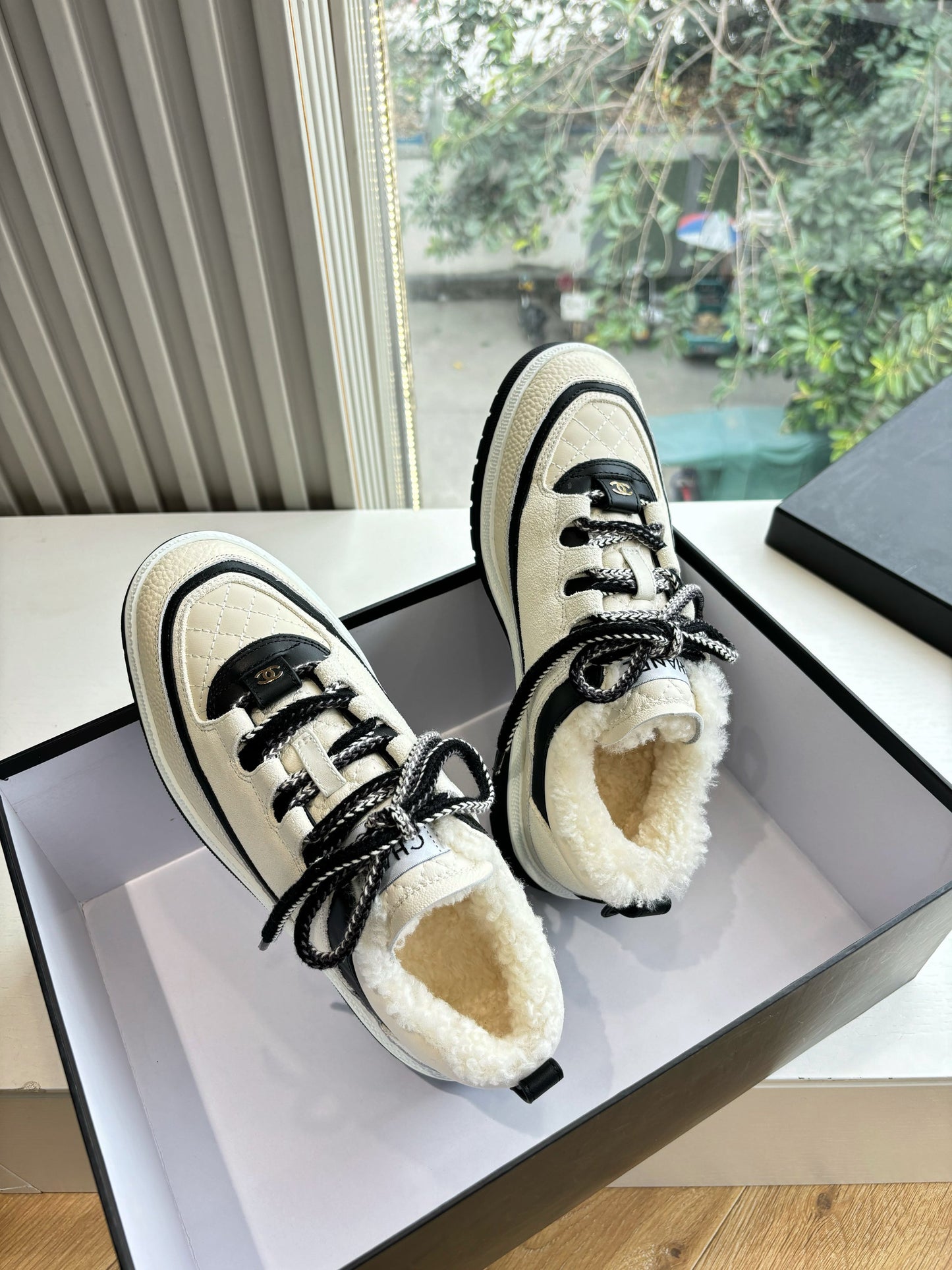 CC Casual Shoes Women's Low Top Black Beige Suede Cowhide Fur 548854