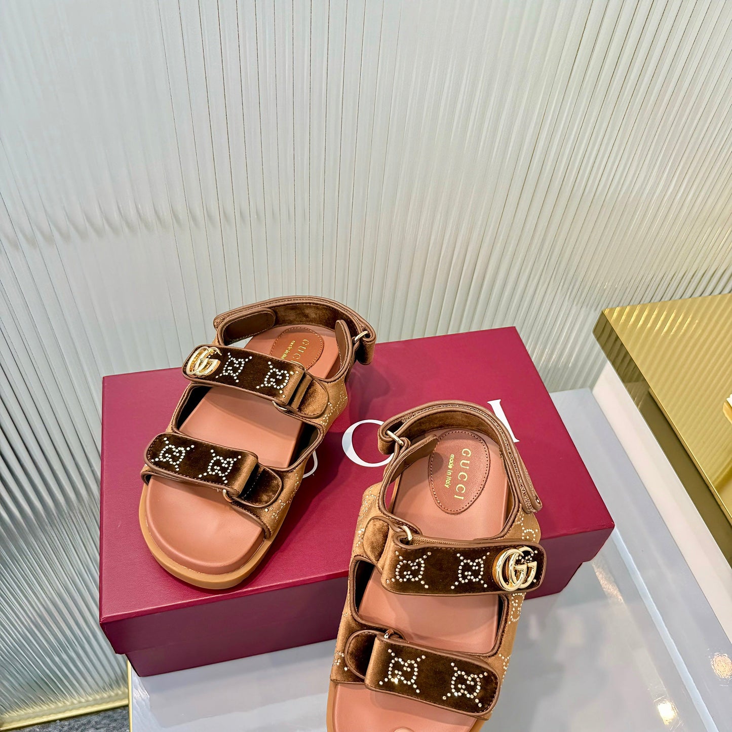 GG 26s Dad Sandals Brown Leather Velvet 714861