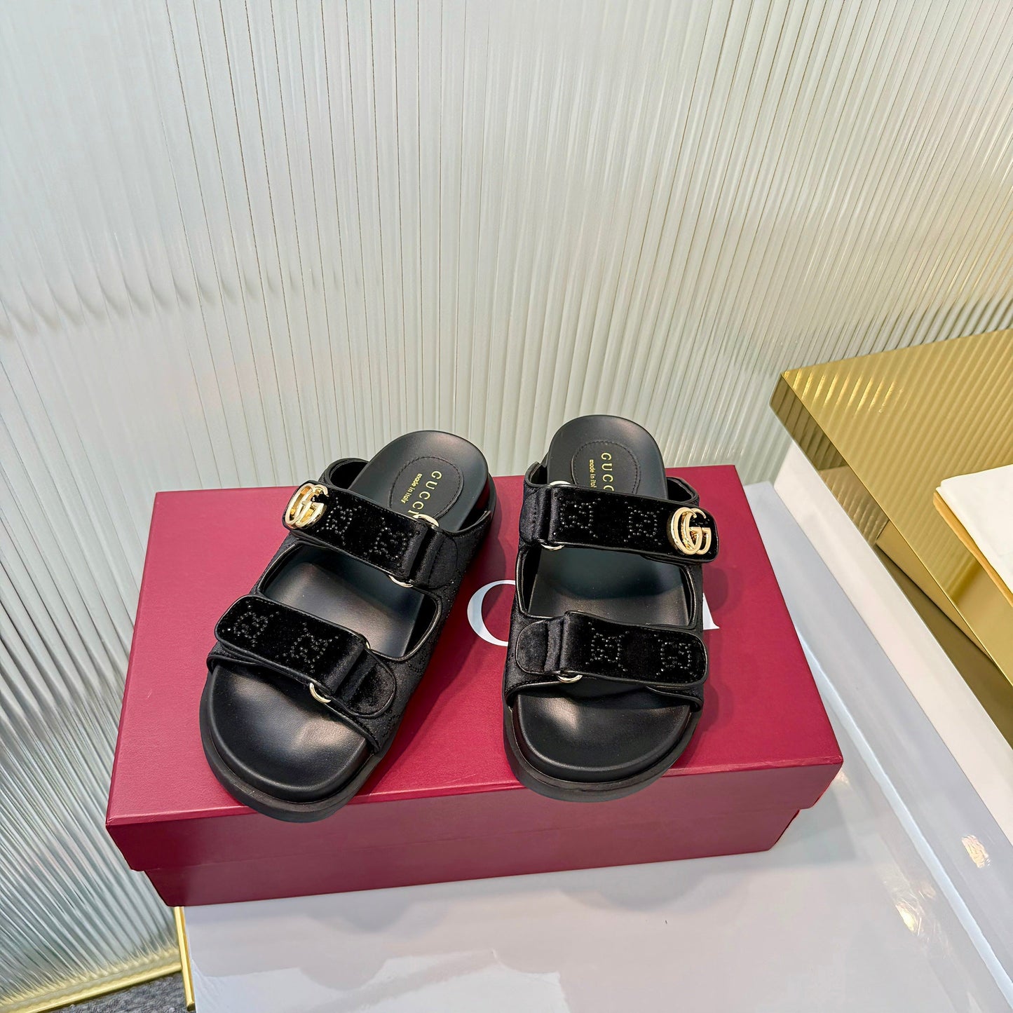 GG 26s Dad Mule Sandals Black Leather Velvet 714864