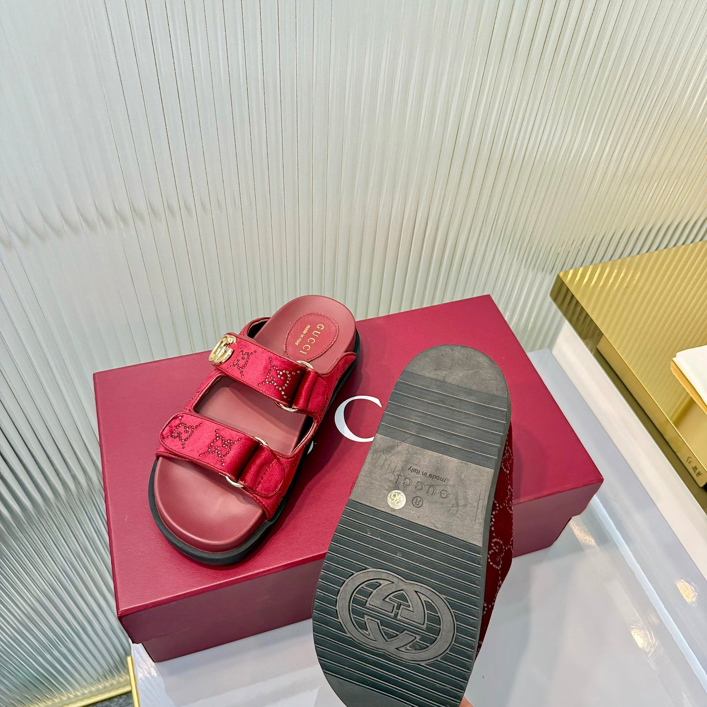 GG 26s Dad Mule Sandals Red Leather Velvet 714865