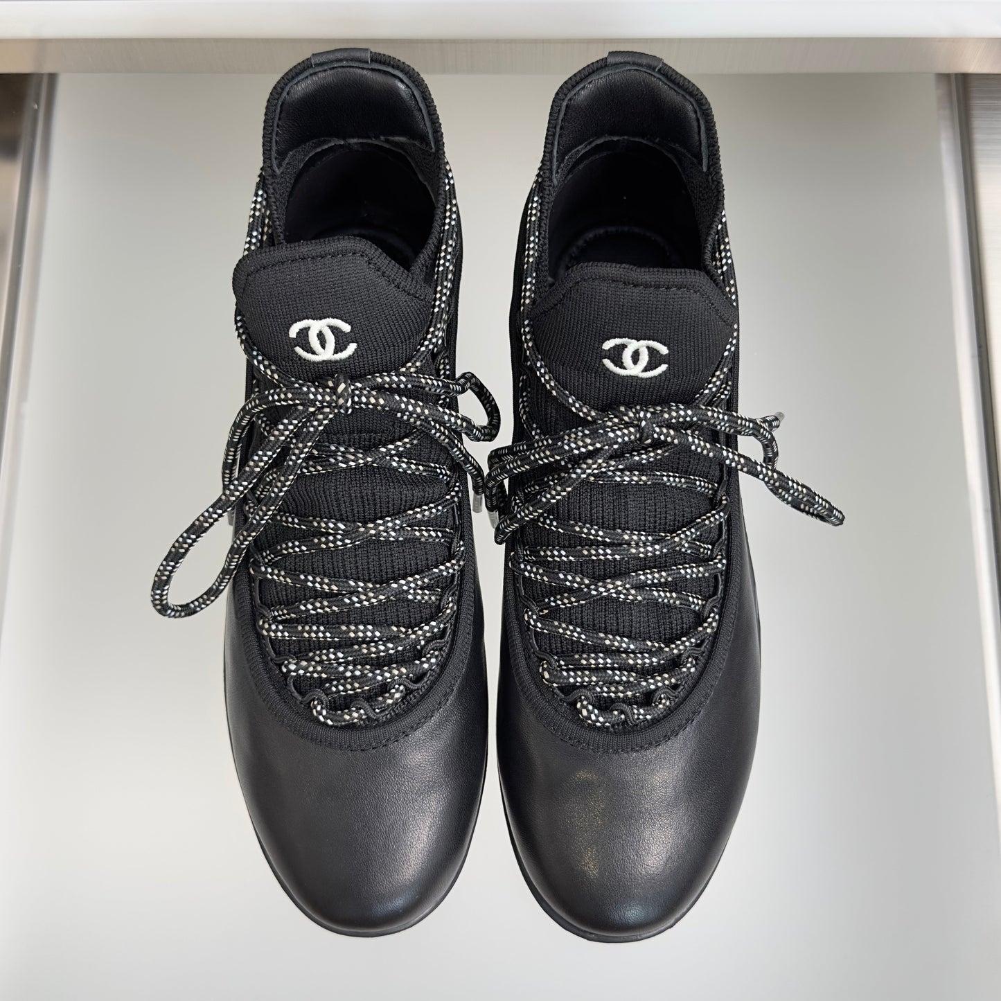 CC 26s Métiers d’art 2026 Sneakers Black Sheepskin Fibers 869408
