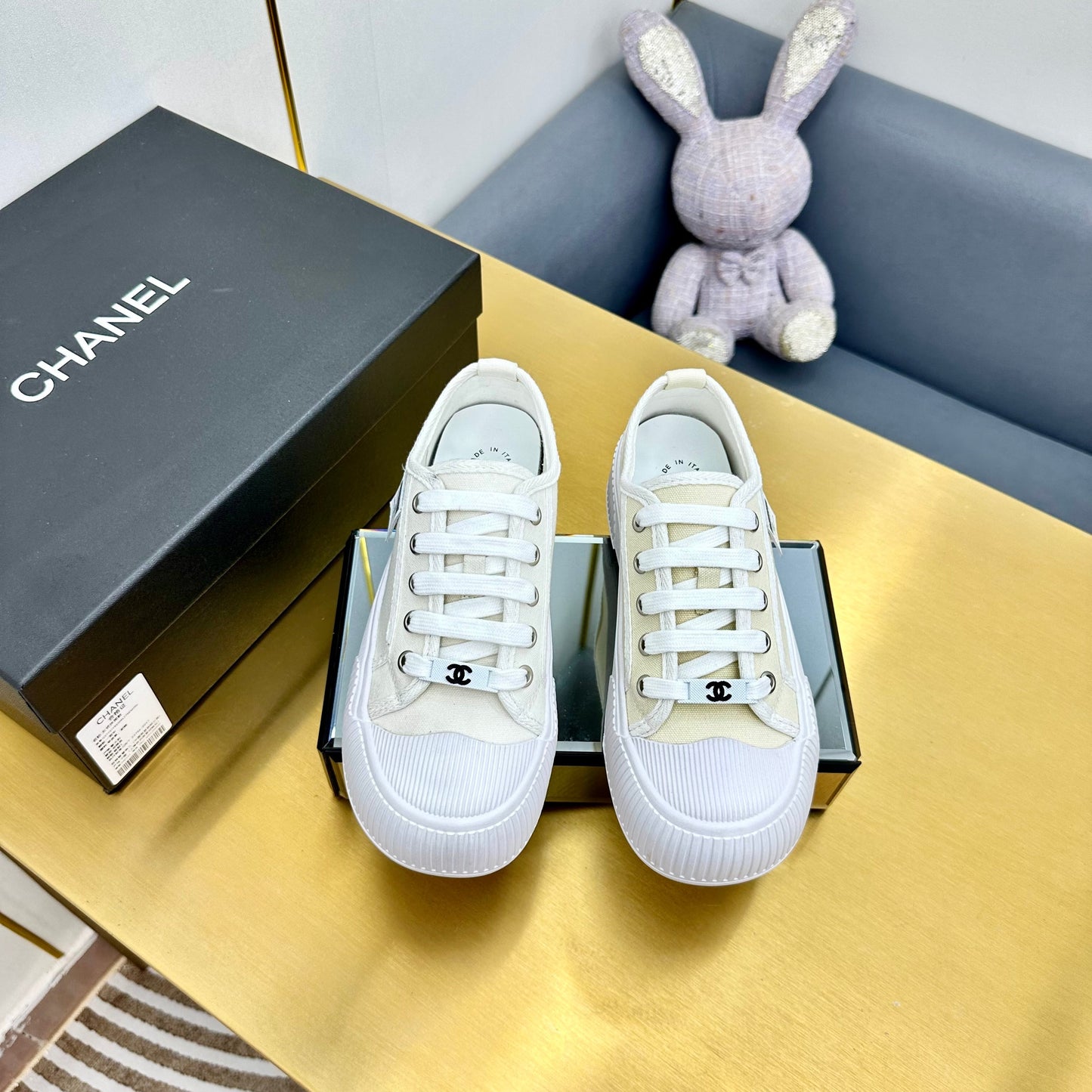 CC 26s Platform Sneakers Cream Canvas 832619