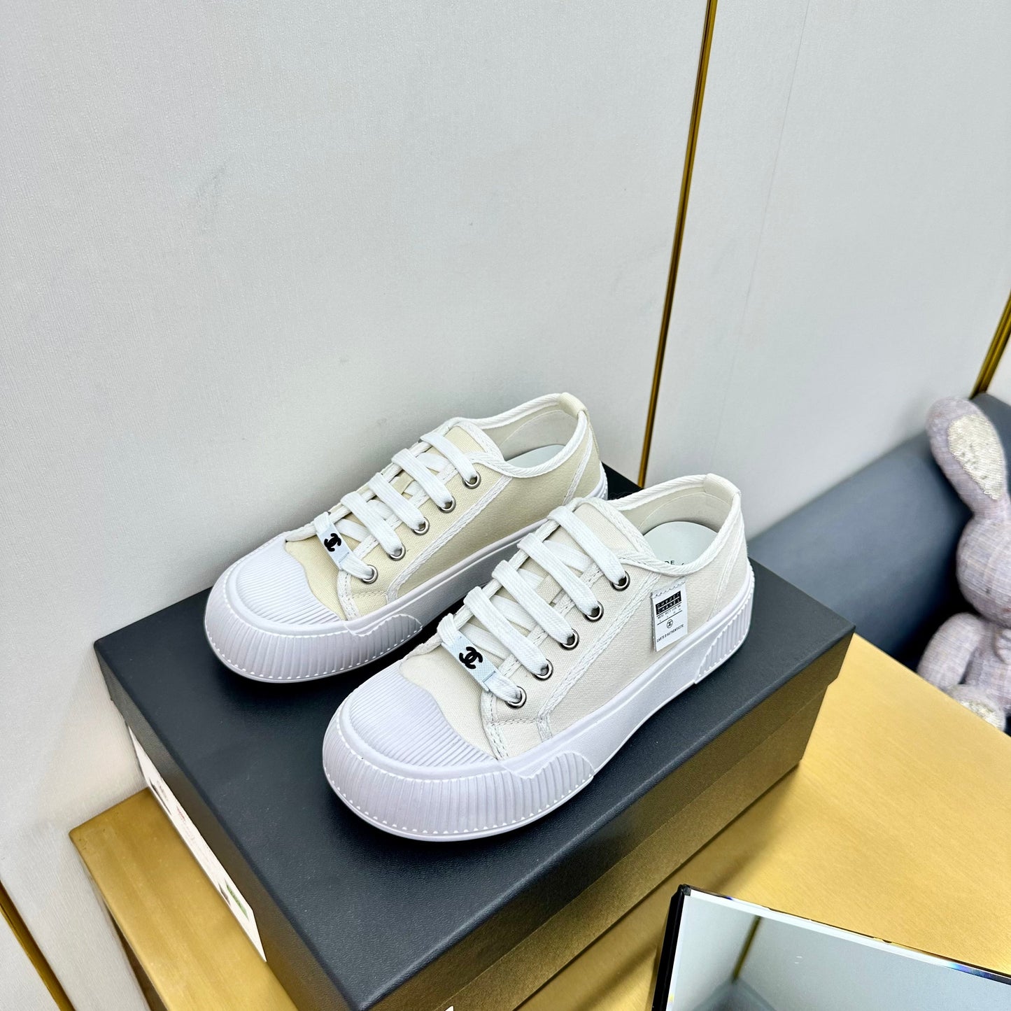 CC 26s Platform Sneakers White Canvas 832623