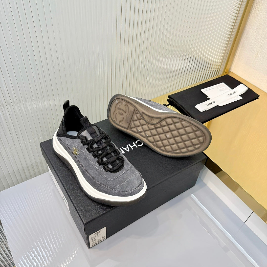 CC 26s Casual Sneakers Grey Suede 928044