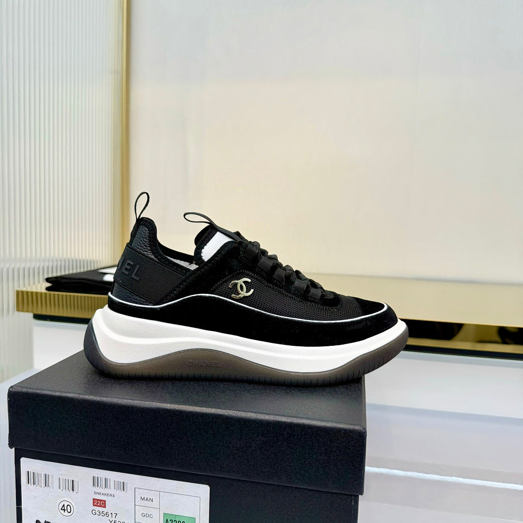 CC 26s Casual Sneakers Black Suede Mesh 928047