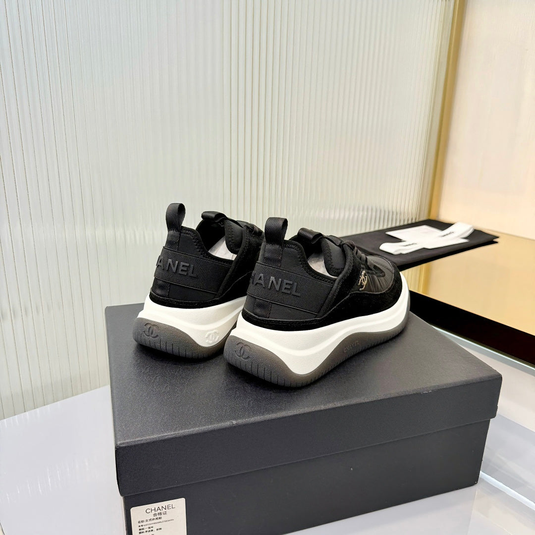 CC 26s Casual Sneakers Black Suede 928048