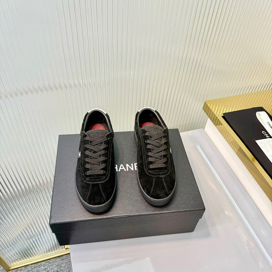 CC 26 Trainer Black Suede 713980