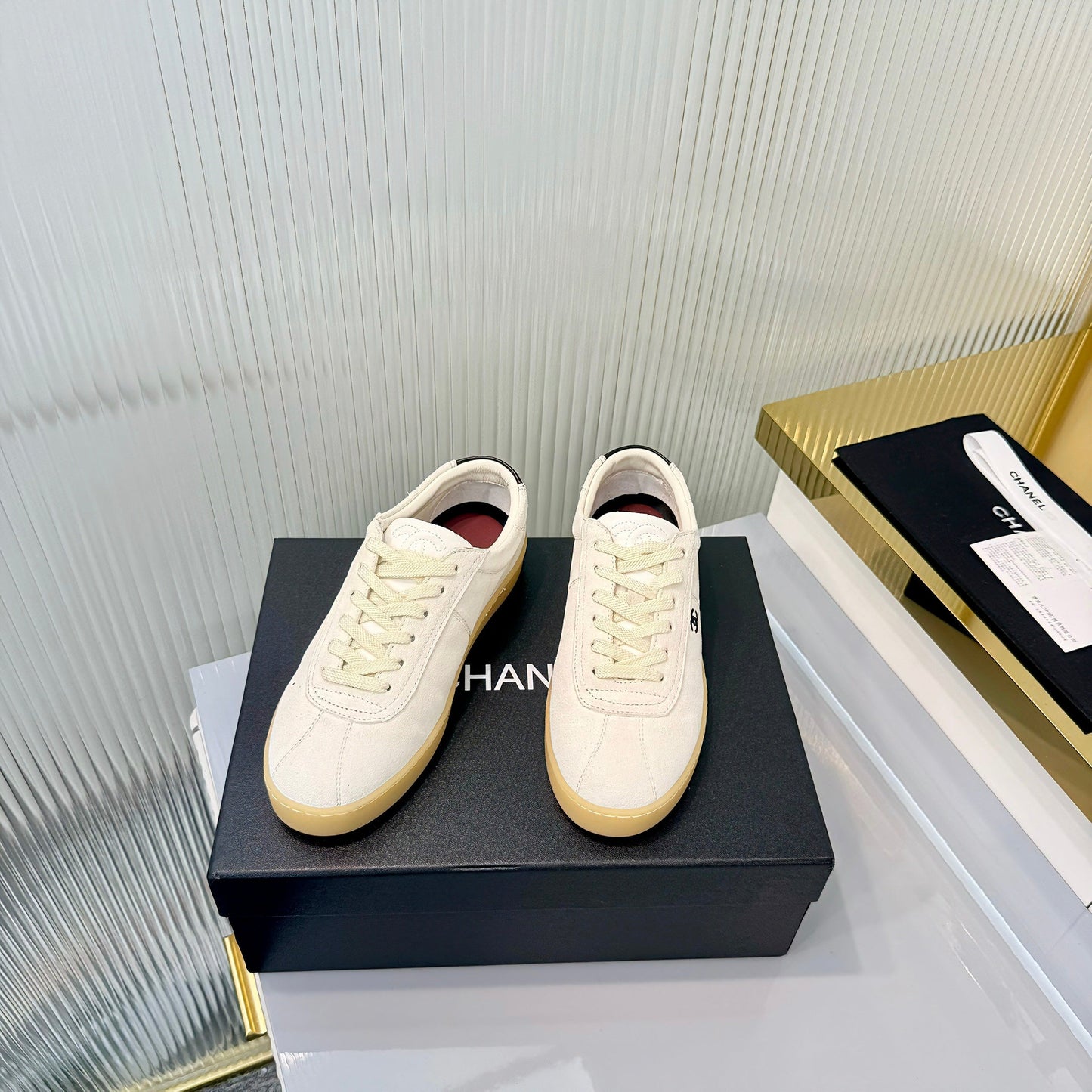 CC 26 Trainer Ivory Suede 713981