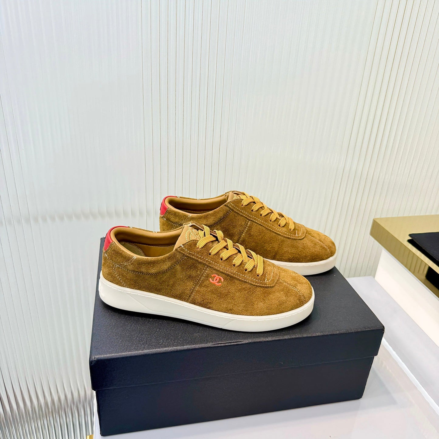 CC 26 Trainer Brown Suede 713982