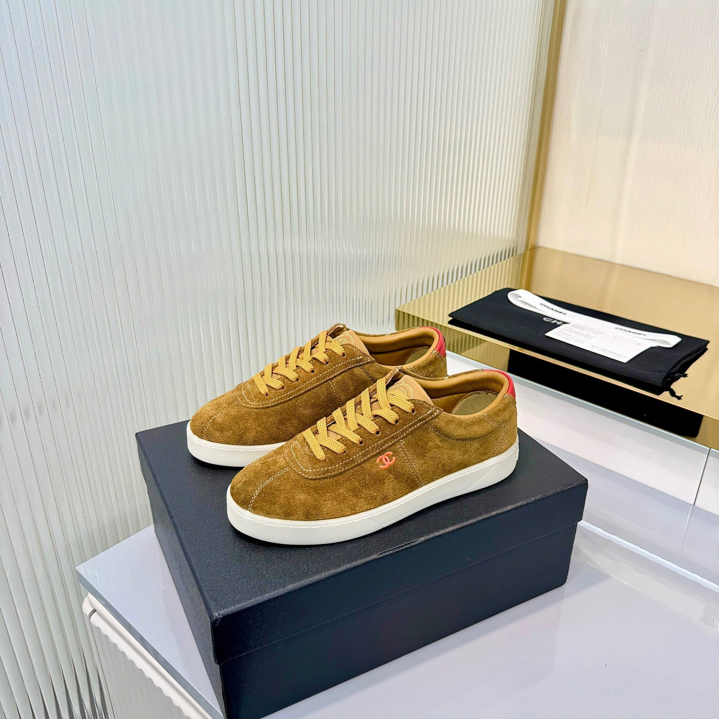 CC 26 Trainer Brown Suede 713982