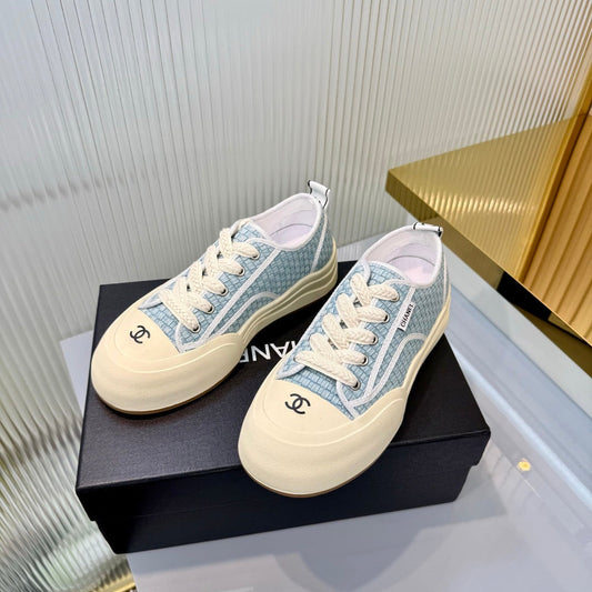 CC 26s Biscuit Shoes Light Blue White Sheepskin Denim 927707