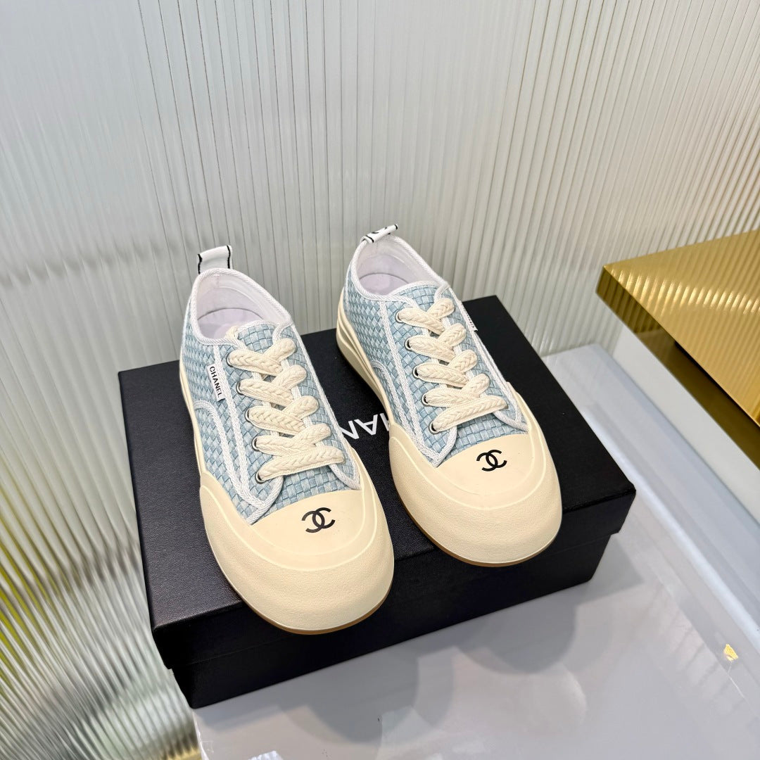CC 26s Biscuit Shoes Light Blue White Sheepskin Denim 927707
