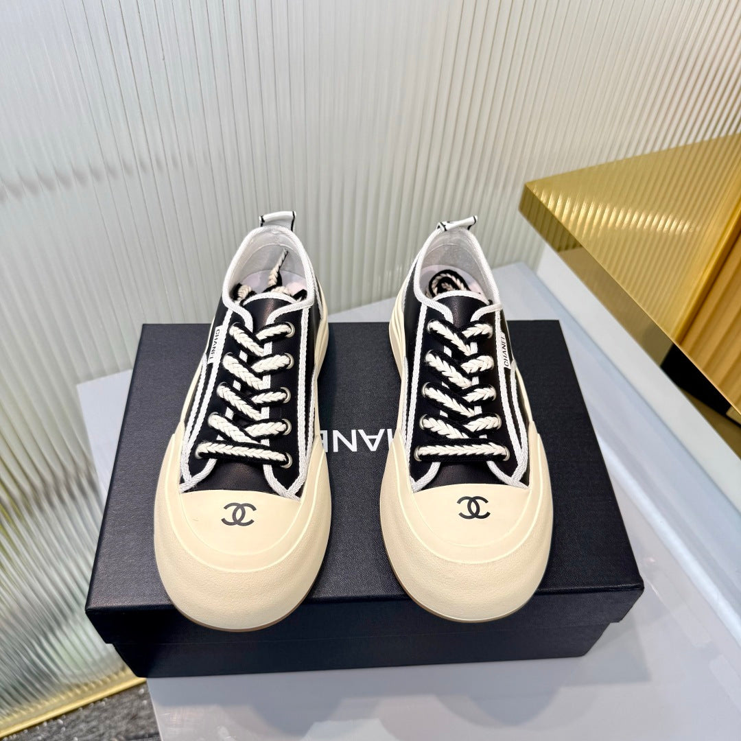 CC 26s Biscuit Shoes Black White Sheepskin 927711