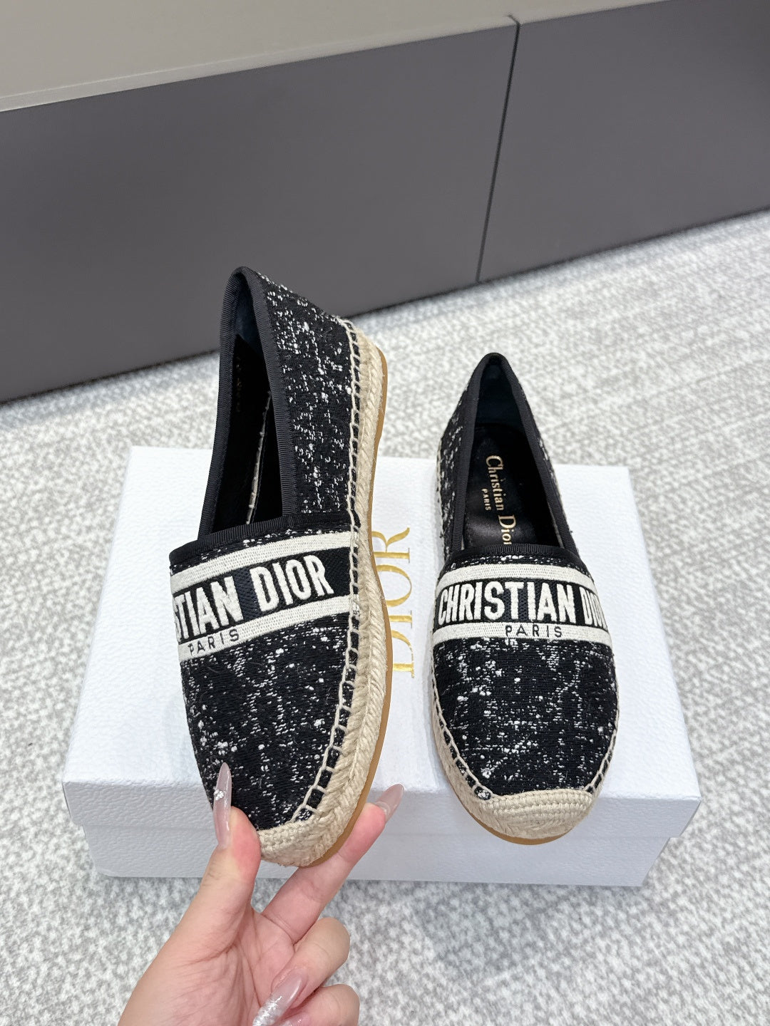 CD 26s Loafers Embroidery Black Canvas 653272