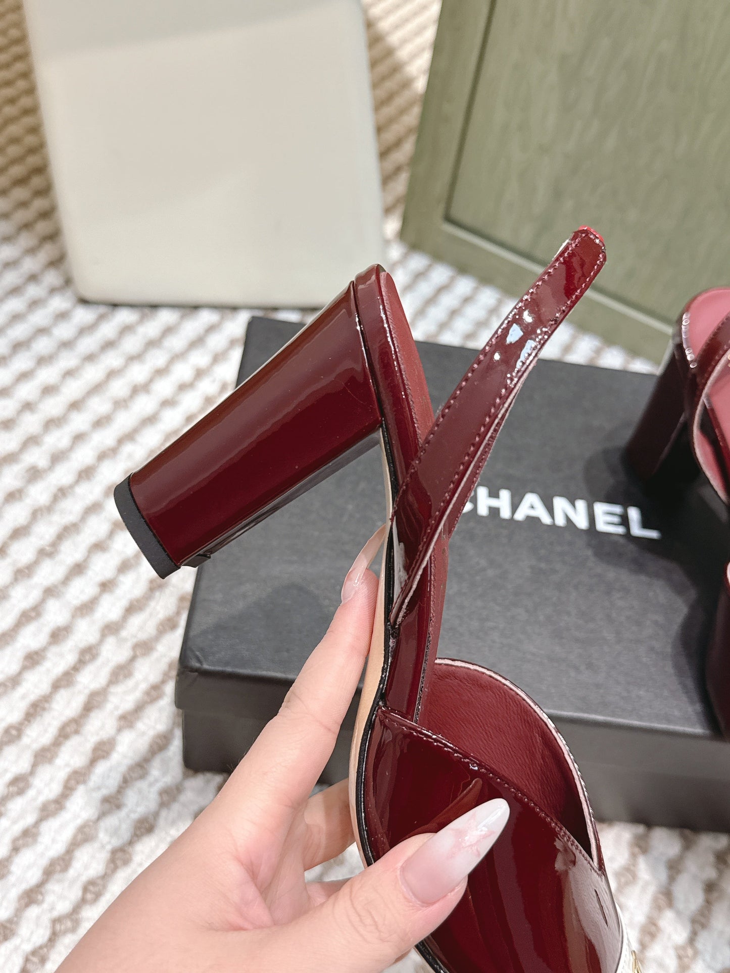 CC 26s Mary Jane Sandals 90 Dark Red White Patent Leather 653548
