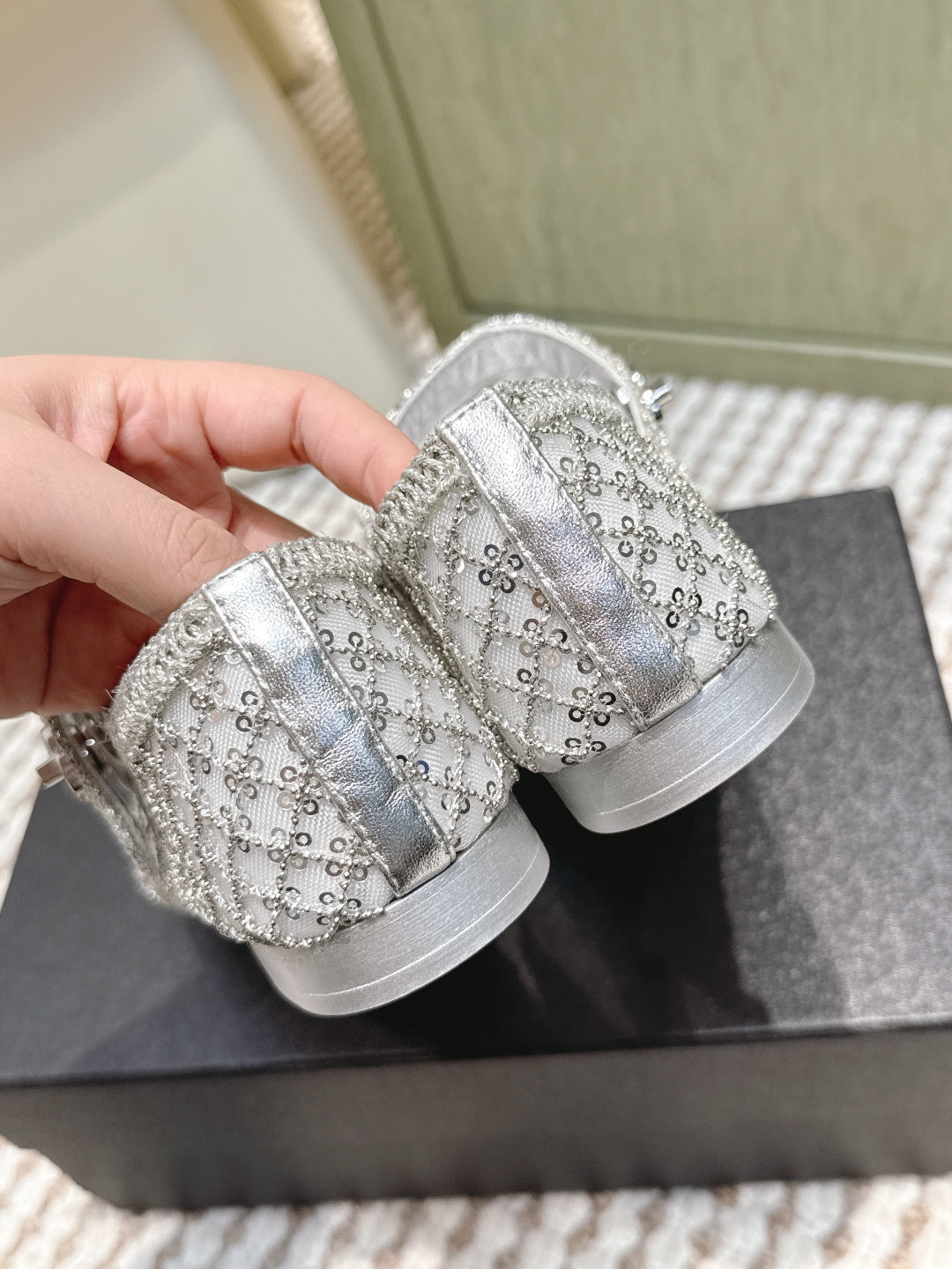 CC 25s AW Ballet Flat Sliver Sequin Woven 612350