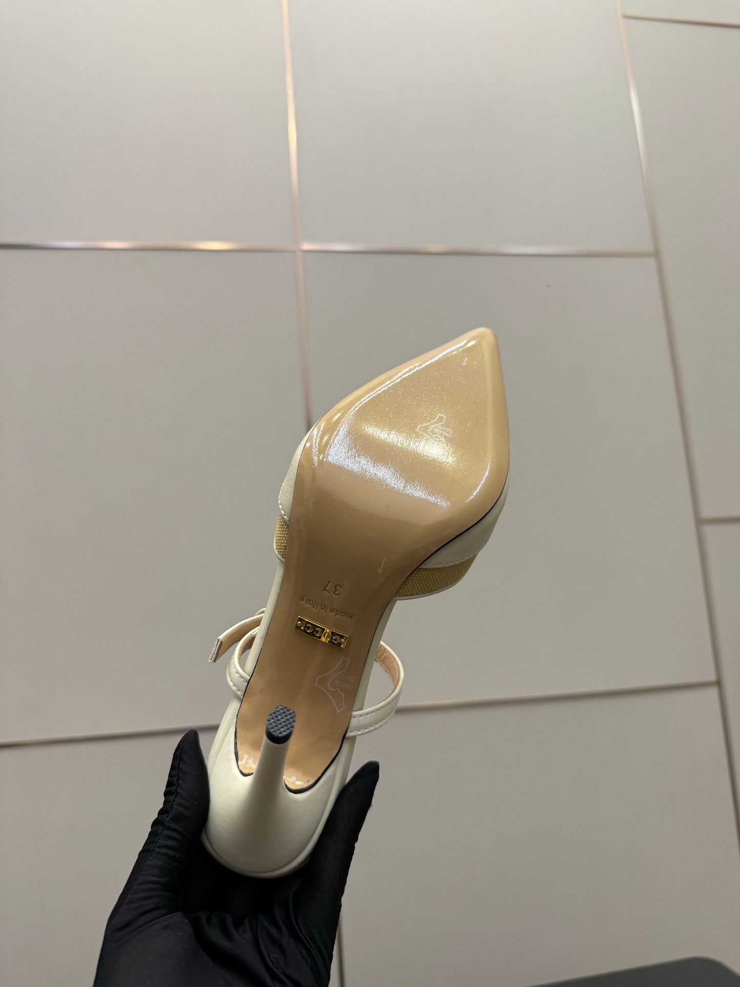 GG Pointed-Toe Mules 9.5cm Ivory Cowhide 725299