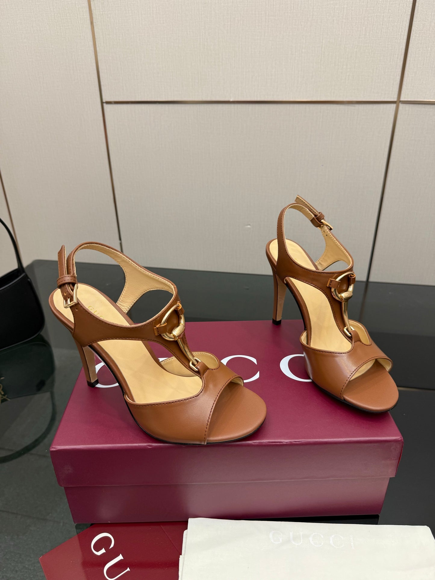 GG G-Buckle High-Heeled Sandals 10.5cm Brown Cowhide 725308