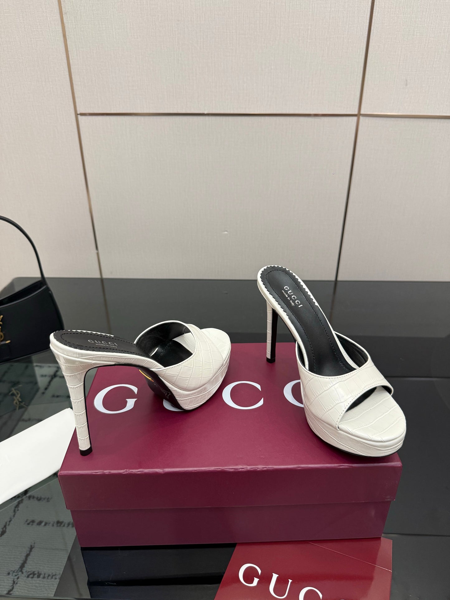GG 26s Sandal 12cm White Embossed Leather 828214