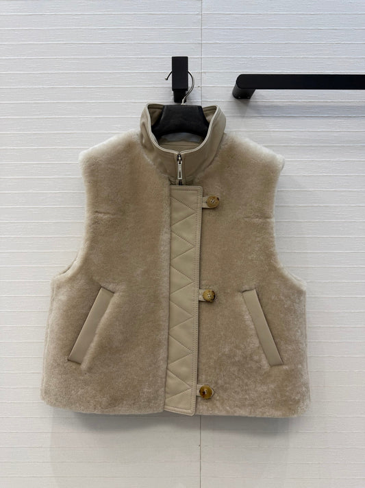 HM 26s Sleeveless Short Vest Beige Glaise Sheepskin 428595