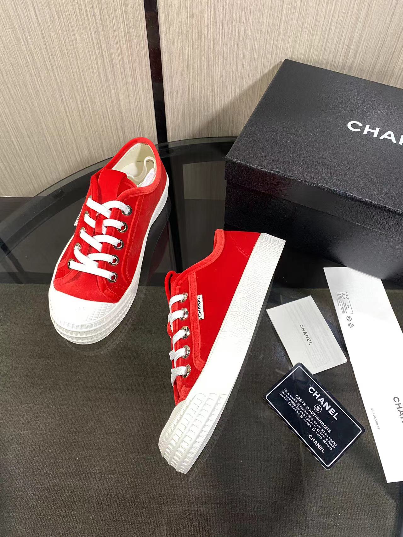 CC 26s Sneaker Red Velvet 799308