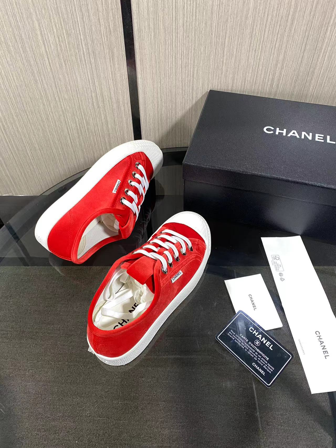CC 26s Sneaker Red Velvet 799308