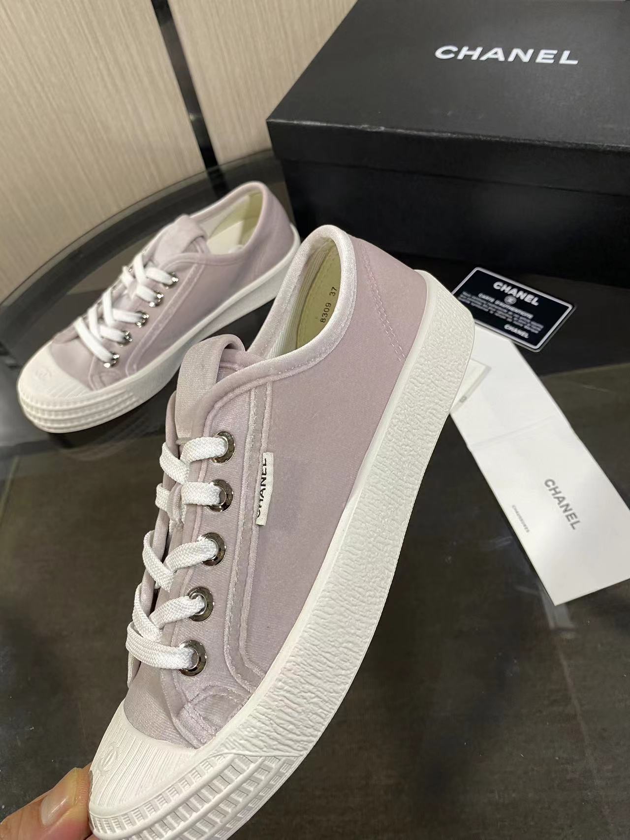 CC 26s Sneaker Grey Velvet 799309