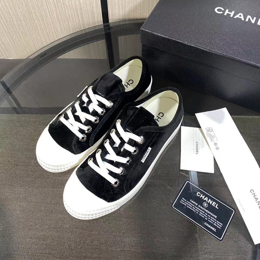 CC 26s Sneaker Black Suede 799310