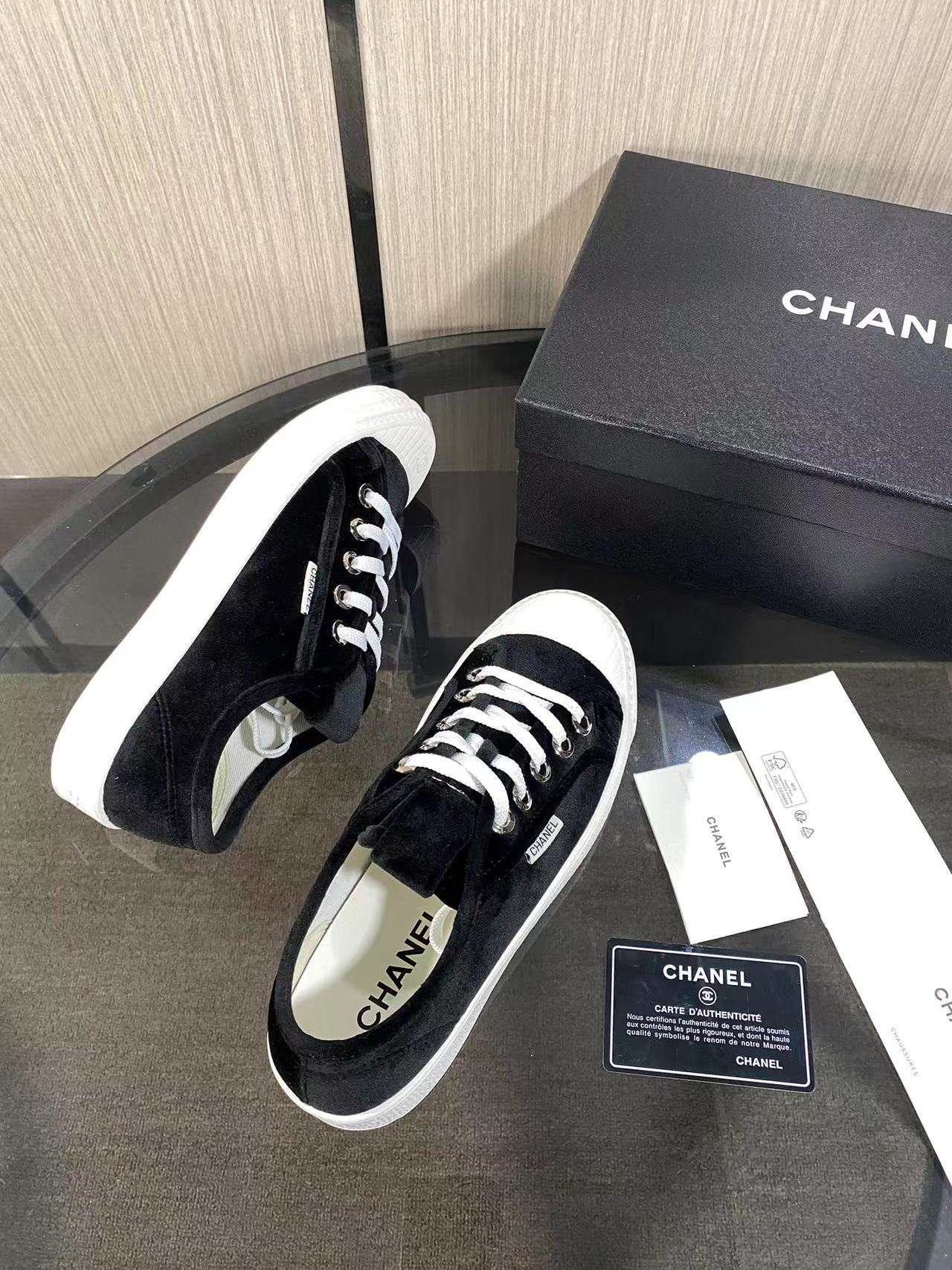 CC 26s Sneaker Black Suede 799310