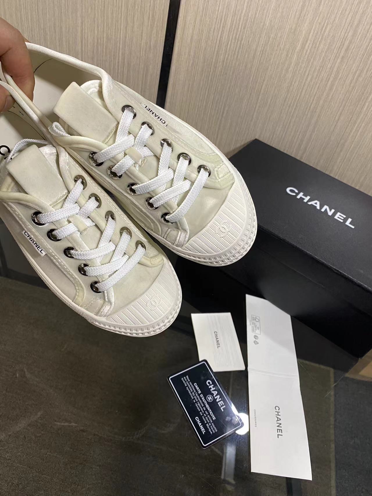 CC 26s Sneaker Light Khahi Velvet 799311