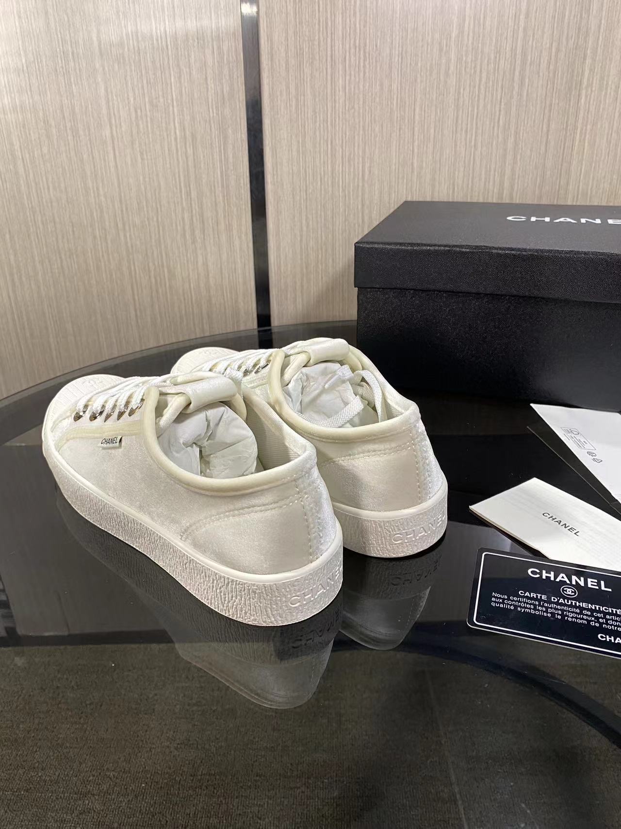 CC 26s Sneaker Light Khahi Velvet 799311