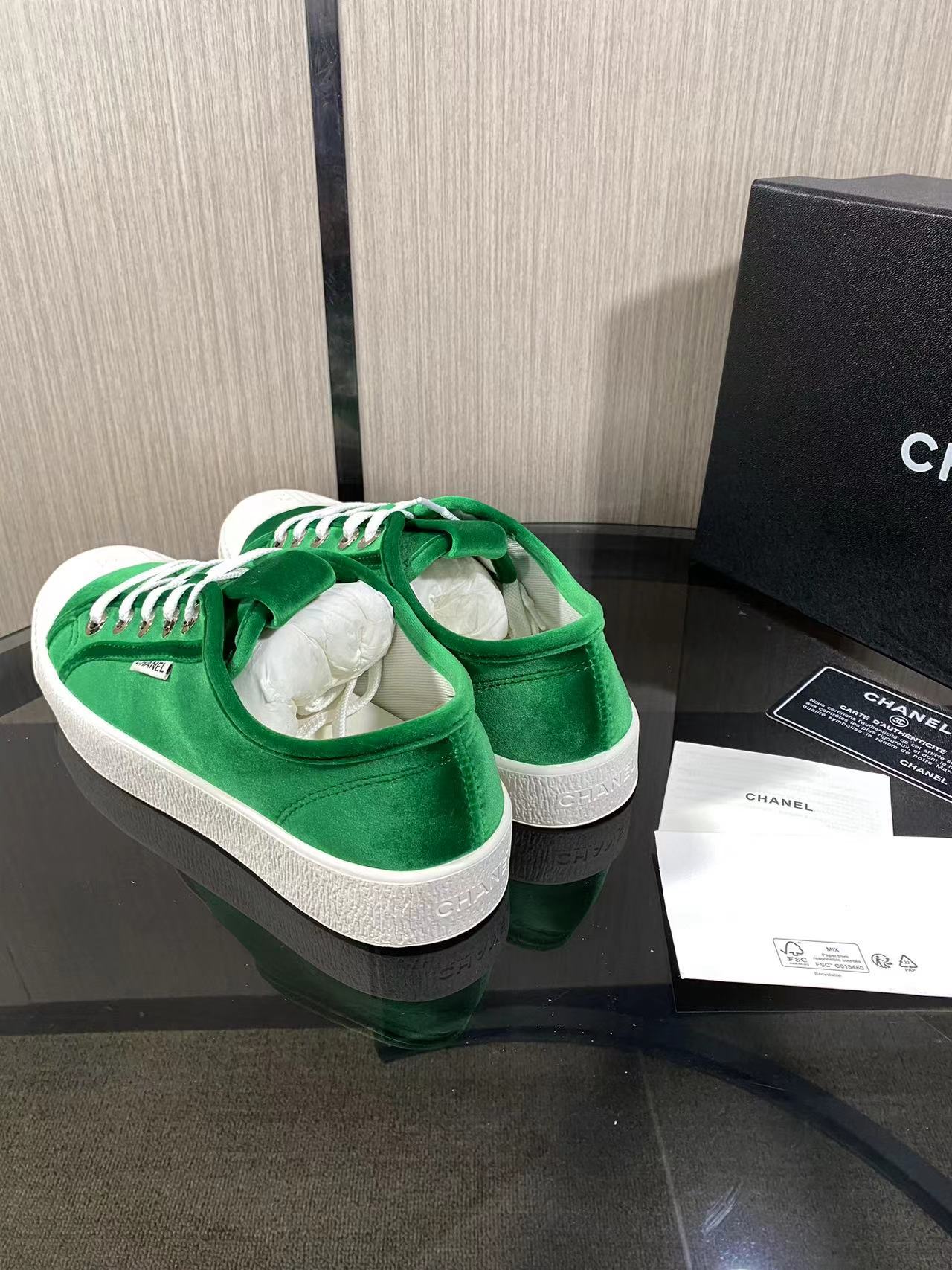CC 26s Sneaker Teal Green Velvet 799313