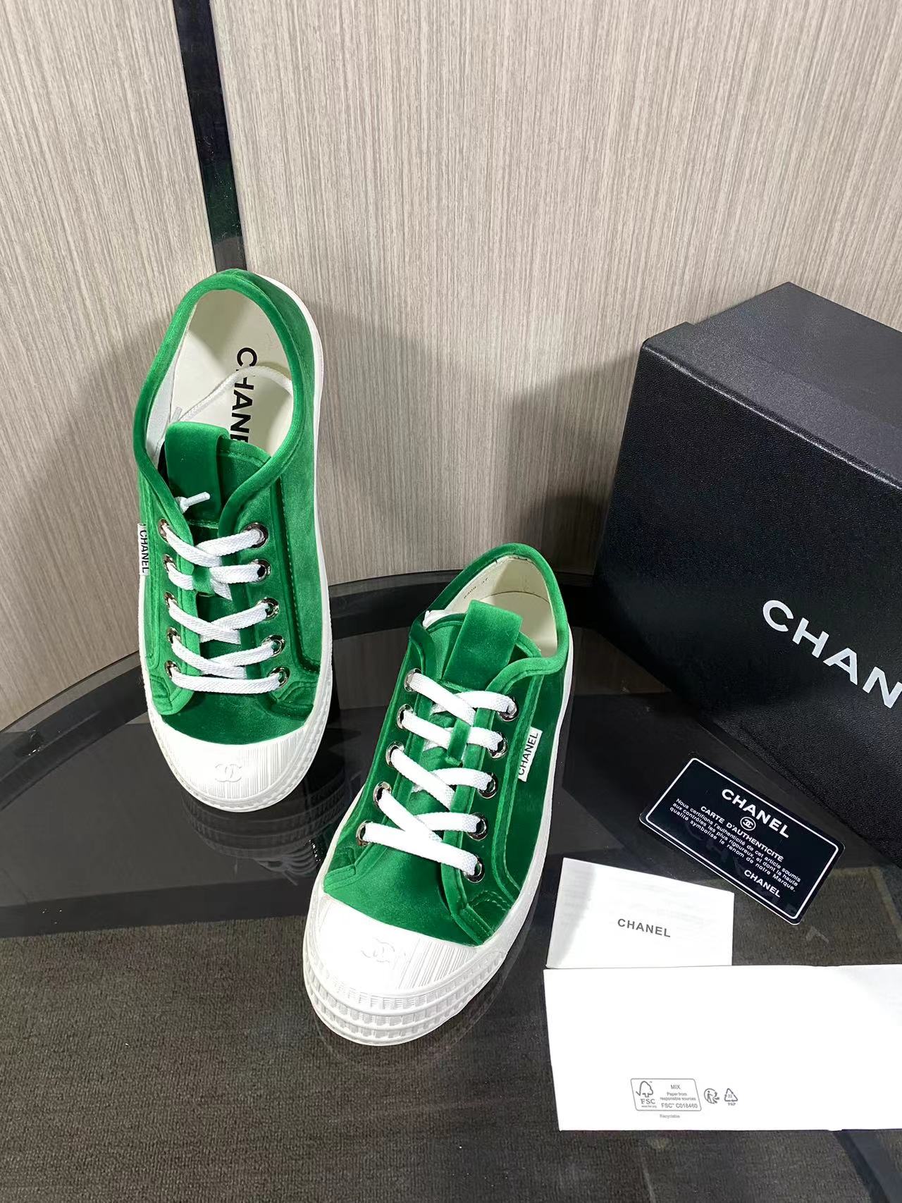 CC 26s Sneaker Teal Green Velvet 799313