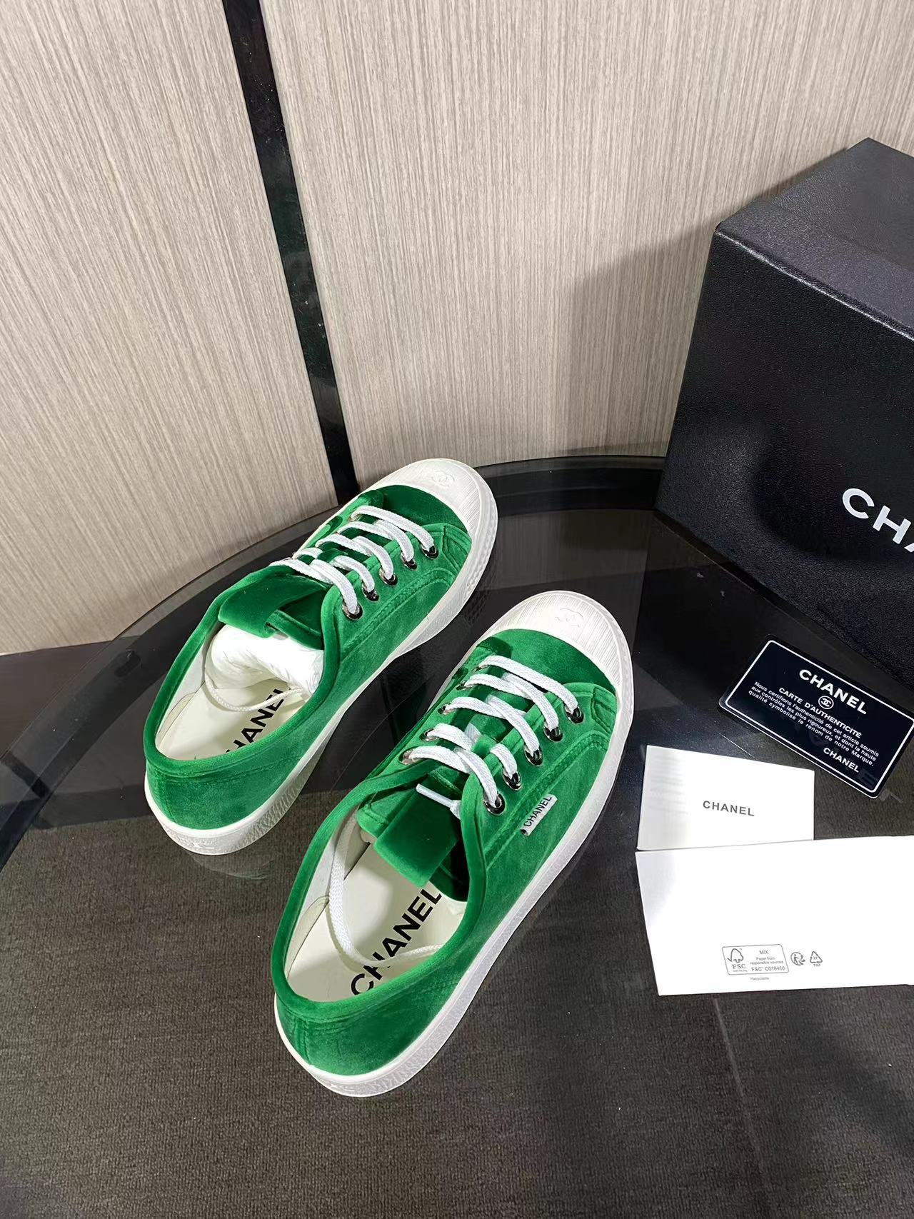 CC 26s Sneaker Teal Green Velvet 799313