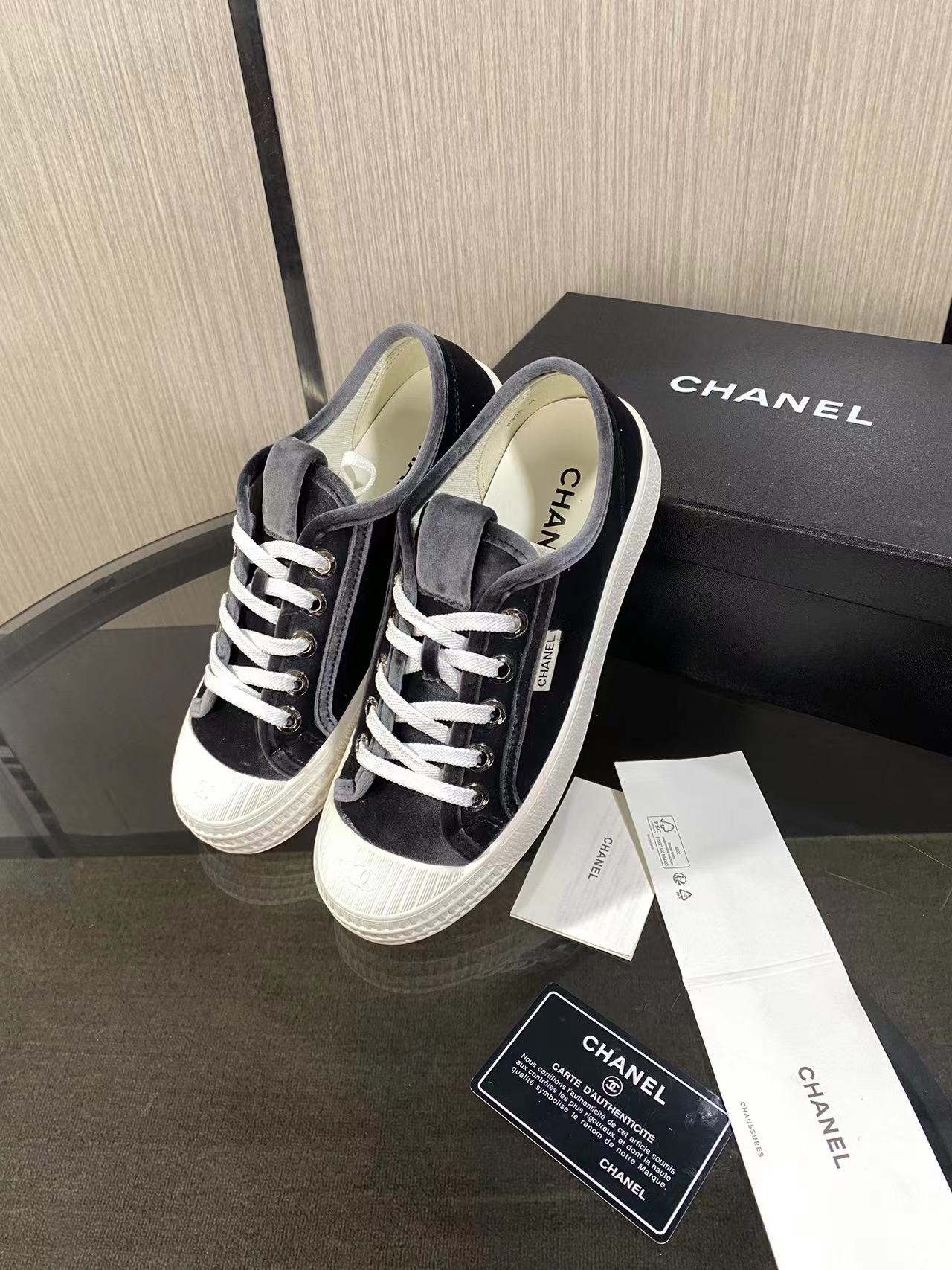 CC 26s Sneaker Black Velvet 799314