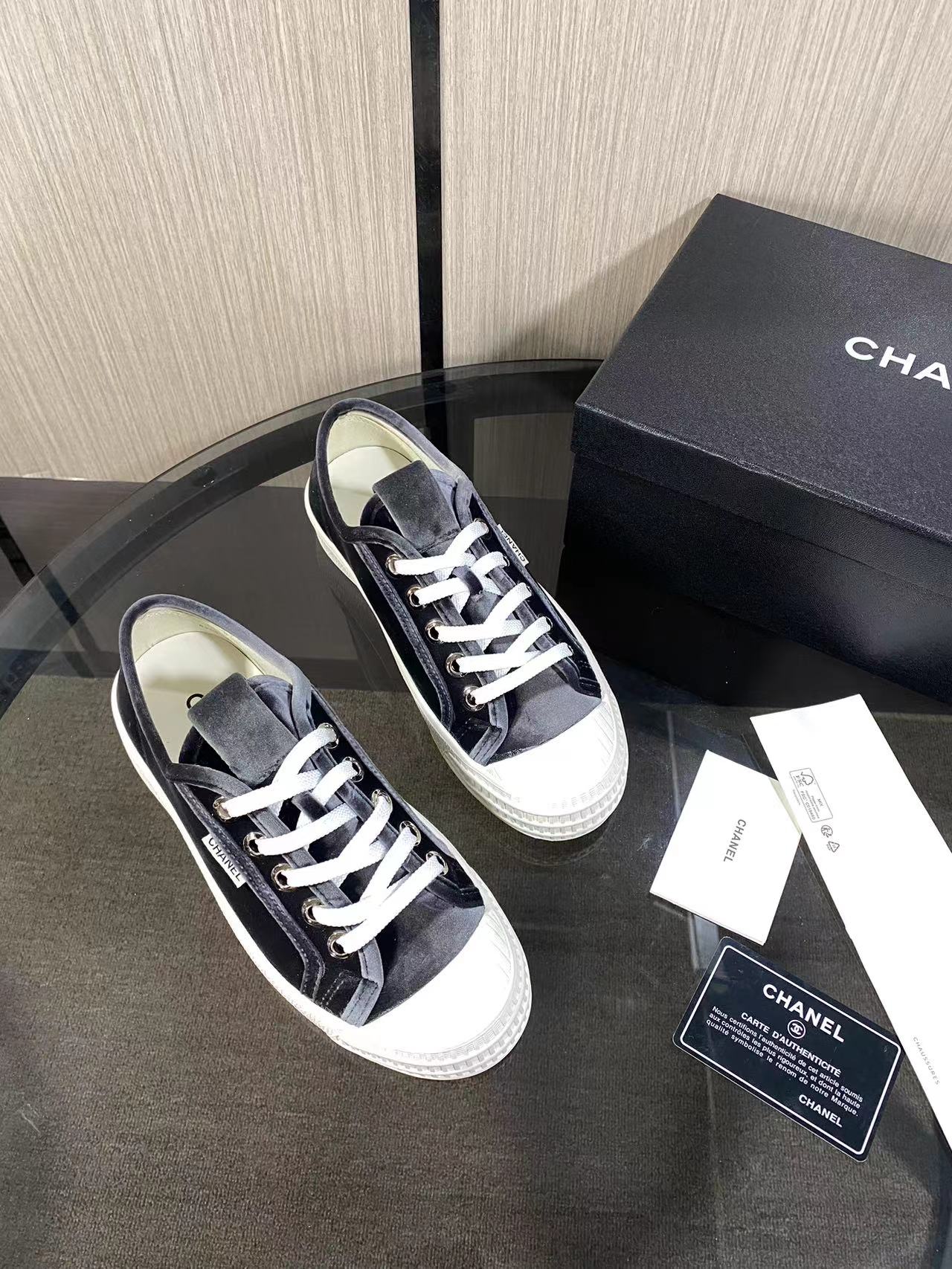 CC 26s Sneaker Black Velvet 799314