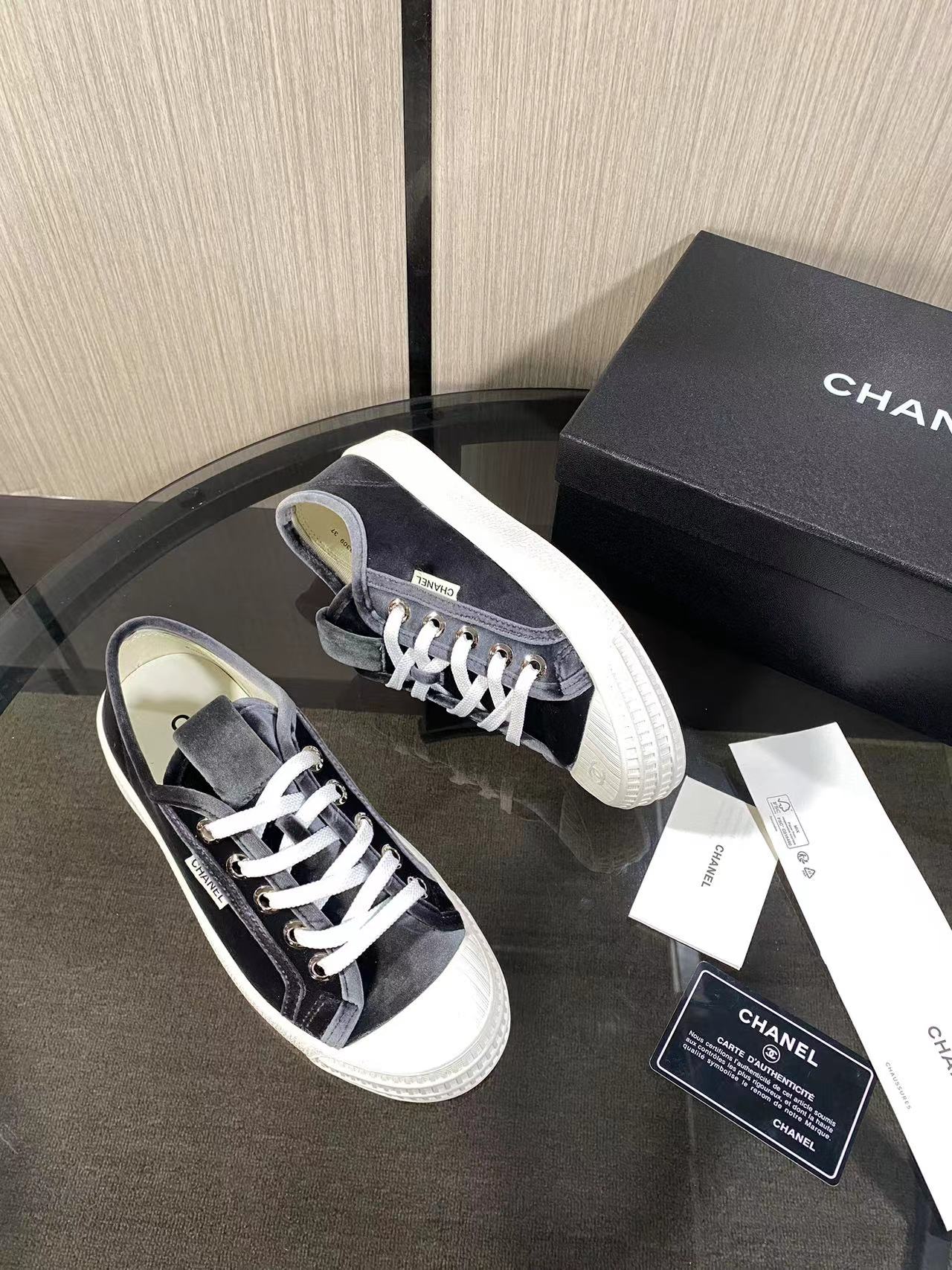 CC 26s Sneaker Black Velvet 799314